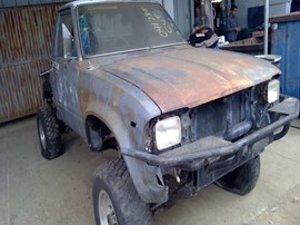 1982 TOYOTA TRUCK, GRAY, STD. CAB, 2.4L. MT. 4WD.   Z26338